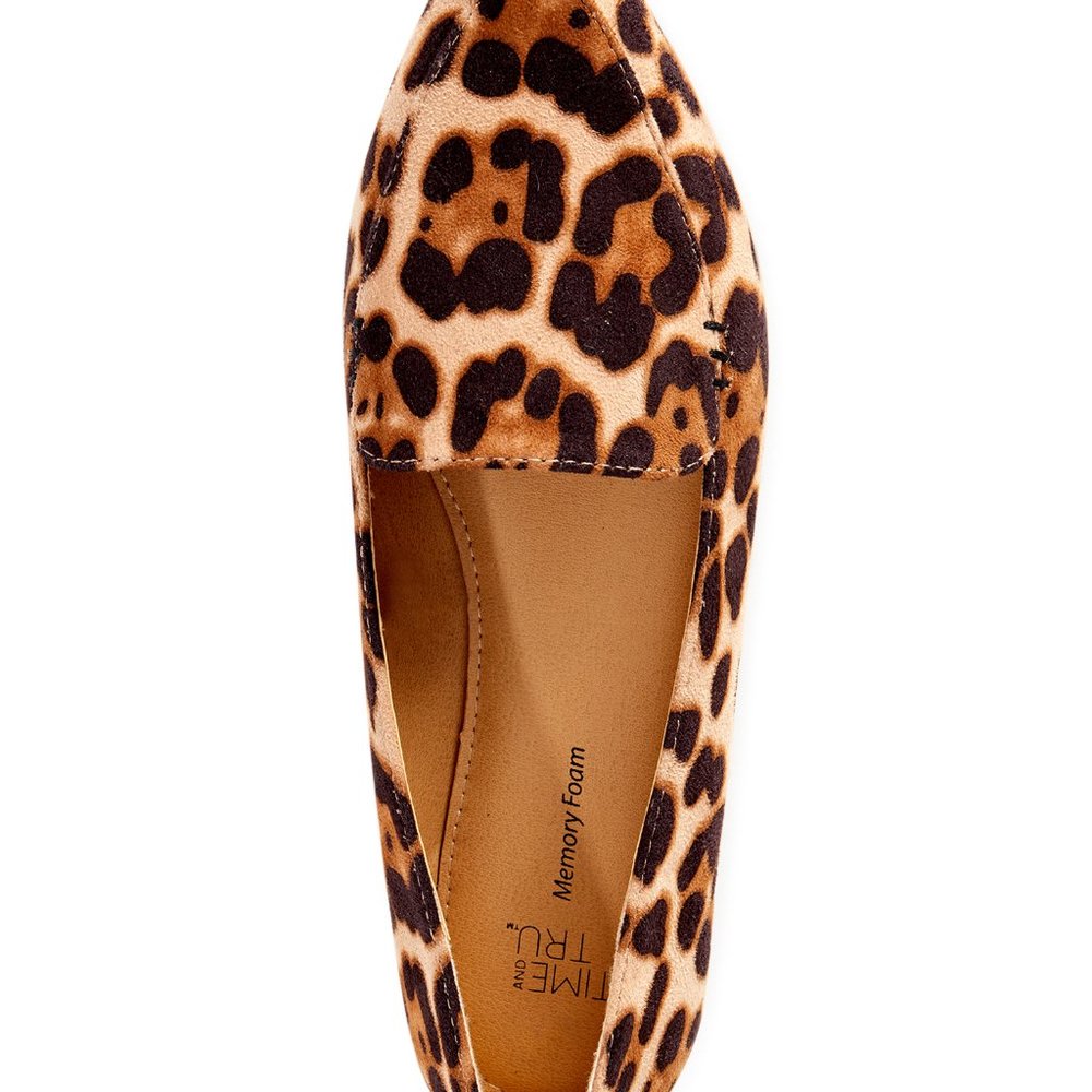 Time and Tru Women’s Animal Print Feather Flats